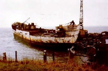 Magdalena being scrapped